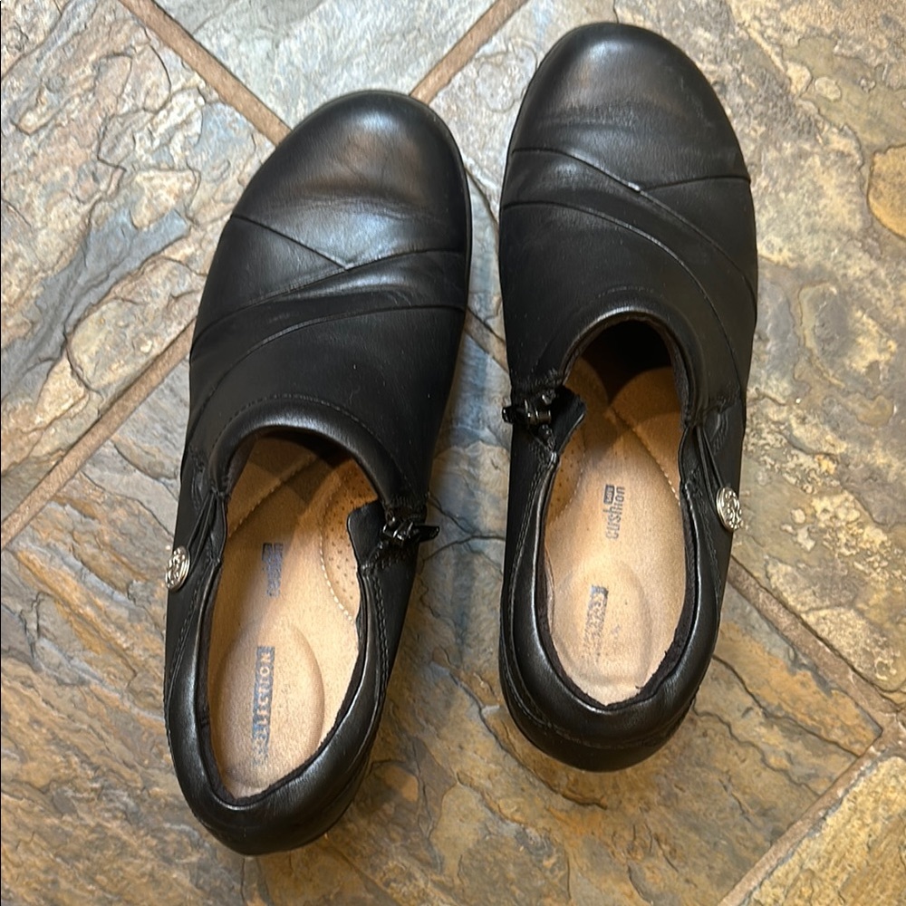 Clark’s Black Flats zip on  Comfort Loafers